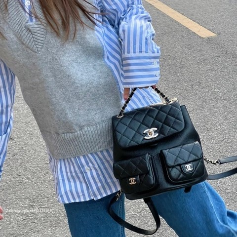 샤넬 백팩, 그레인드 카프스킨 & 골드톤 메탈, 블랙 AS3787