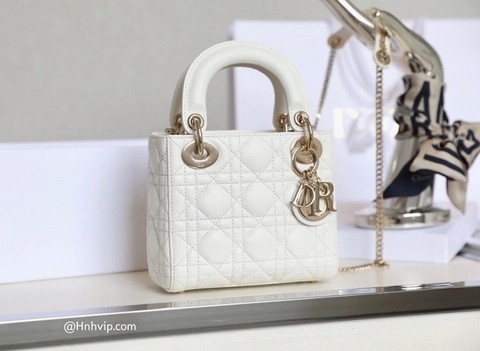 LADY DIOR 미니 백 라떼 까나쥬 양가죽