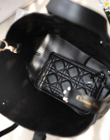 DIOR 미디엄 DIOR TOUJOURS 백 Nlack 매크로 까나쥬 송아지 가죽 M2821OSHJ