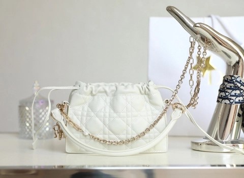 Dior Lady Dior Milly 미니 라떼 까나쥬 양가죽 50981ONMJ
