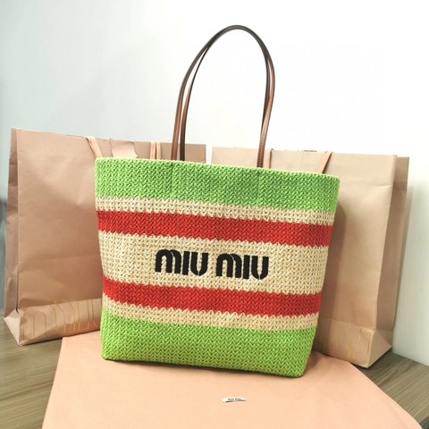미우 미우 직조 토트백 5BG228 그린 M1