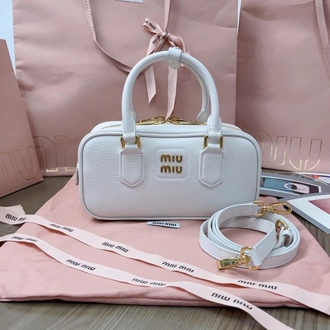 미우미우 마트라세 가죽 가방 5BB142 화이트 M1