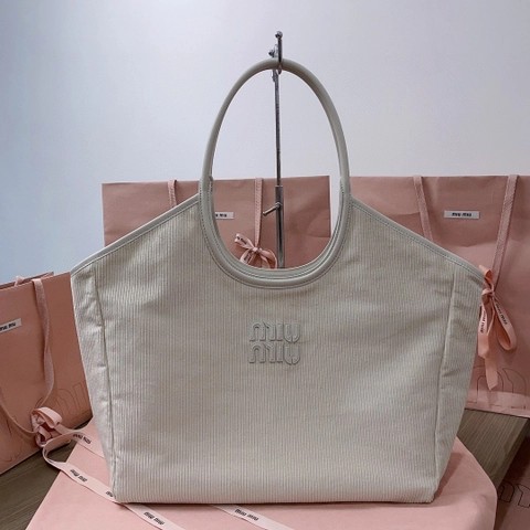 미우미우 아이비 코듀로이 백 5BG276 화이트 M1