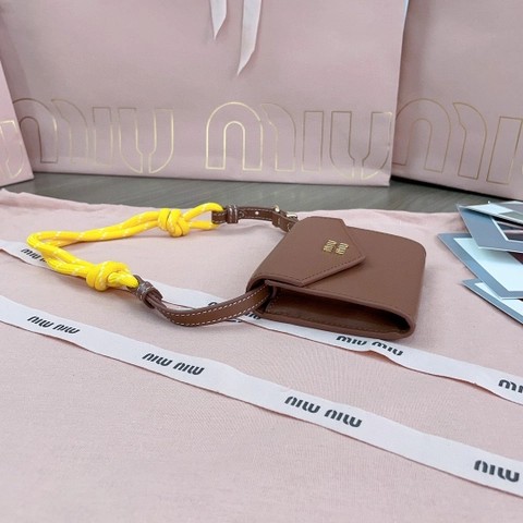미우미우 5DN014 코냑 미니백 M1