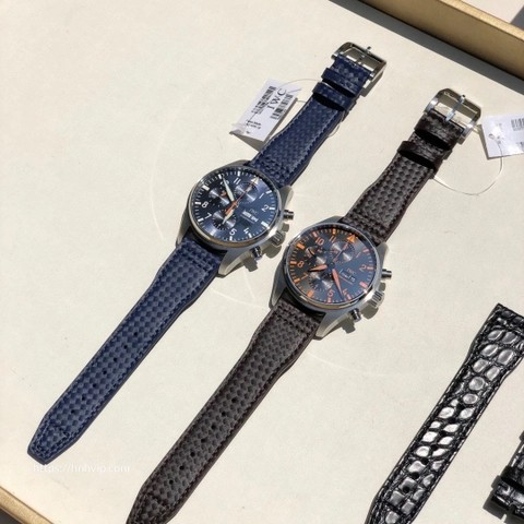 IWC IW377729 파일럿 워치 크로노그래프 캡틴 블루 / 티몰
