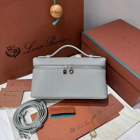 로로 피아나 엑스트라 포켓 L19 그레인드 카프스킨 FAN4045