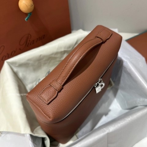 로로 피아나 엑스트라 포켓 백팩 L23.5 그레인드 카프스킨 FAN4041