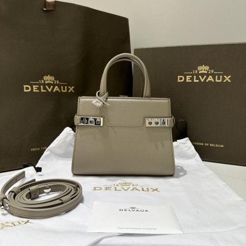 Delvaux Tempête Crush Small Silky 카프스킨 시로코