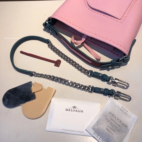 Delvaux 배터리 미니 버킷 Surpiquéen Taurillon Soft AA0607ATT0ADNDO