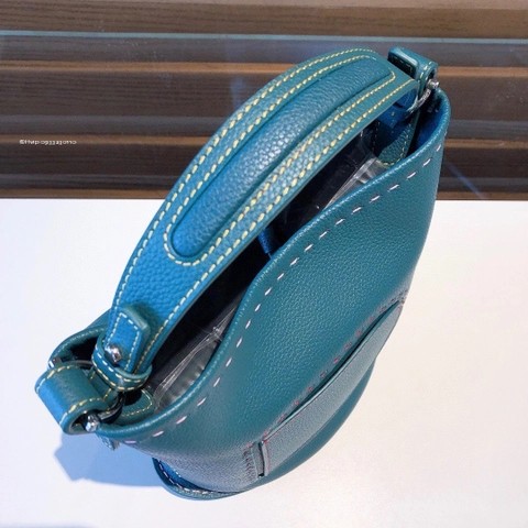 Delvaux 배터리 미니 버킷 Surpiquéen Taurillon Soft AA0607ATT0ADNDO