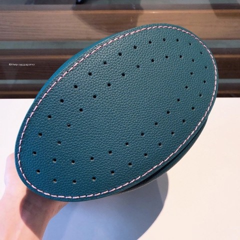 Delvaux 배터리 미니 버킷 Surpiquéen Taurillon Soft AA0607ATT0ADNDO