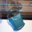 Delvaux 배터리 미니 버킷 Surpiquéen Taurillon Soft AA0607ATT0ADNDO
