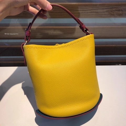 Delvaux 배터리 미니 버킷 Surpiquéen Taurillon Soft AA0607ATT0ADNDO