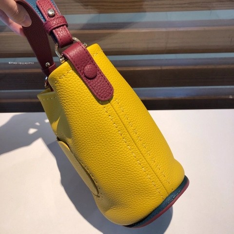 Delvaux 배터리 미니 버킷 Surpiquéen Taurillon Soft AA0607ATT0ADNDO