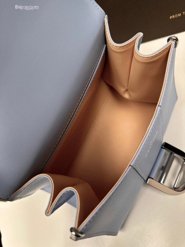 Delvaux Brillant MINI 박스 카프 아주르