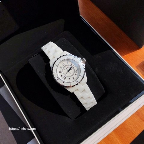 샤넬 J12 와치 33mm