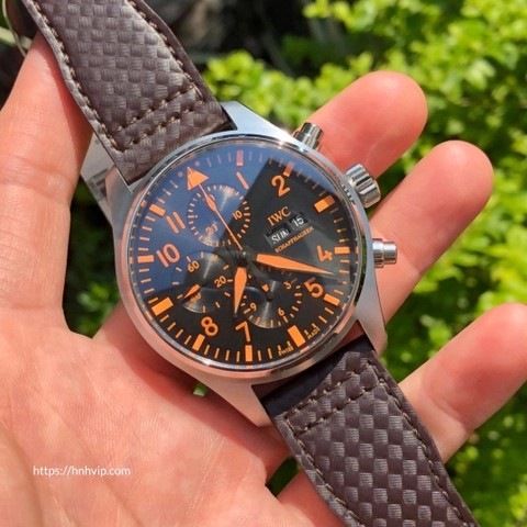 IWC IW3777230 파일럿 워치 크로노그래프 오렌지 스톰