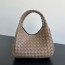 Bottega Veneta 스몰 캄파나 솔방울 854248V4 28x16x15cm