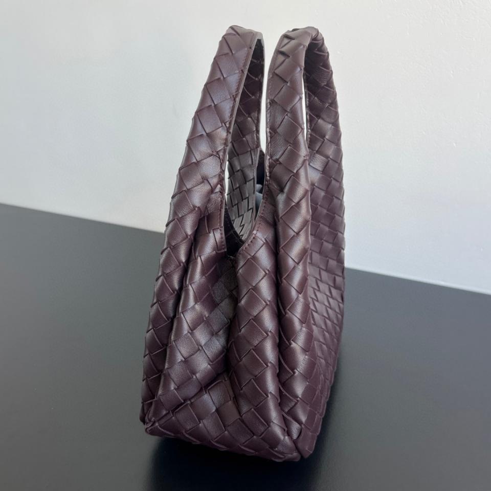 보테가 베네타 스몰 캄파나 다크 바롤로 854248V4 28x16x15cm