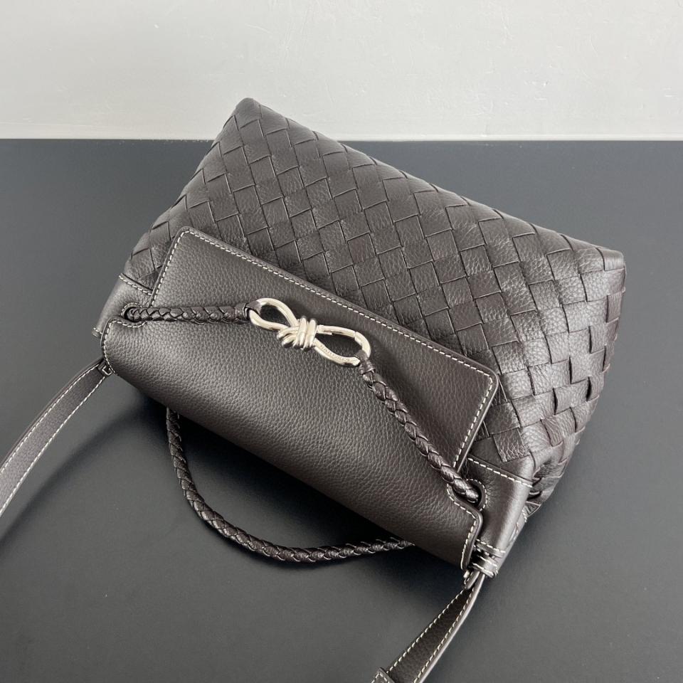 Bottega Veneta 스몰 안디아모 메신저 815781V2 29x20x13cm