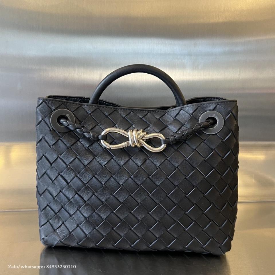 Bottega Veneta 스몰 안디아모 블랙 실버 - 톤 메탈 743568 25x22x10.5 cm