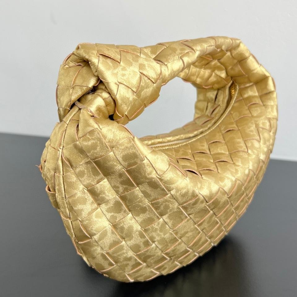 보테가 베네타 미니 조디 골드 651876V5 23x28x8cm