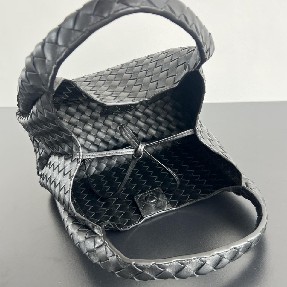 보테가 베네타 미디엄 캄파나 블랙 844249V4 33x20x16.5cm