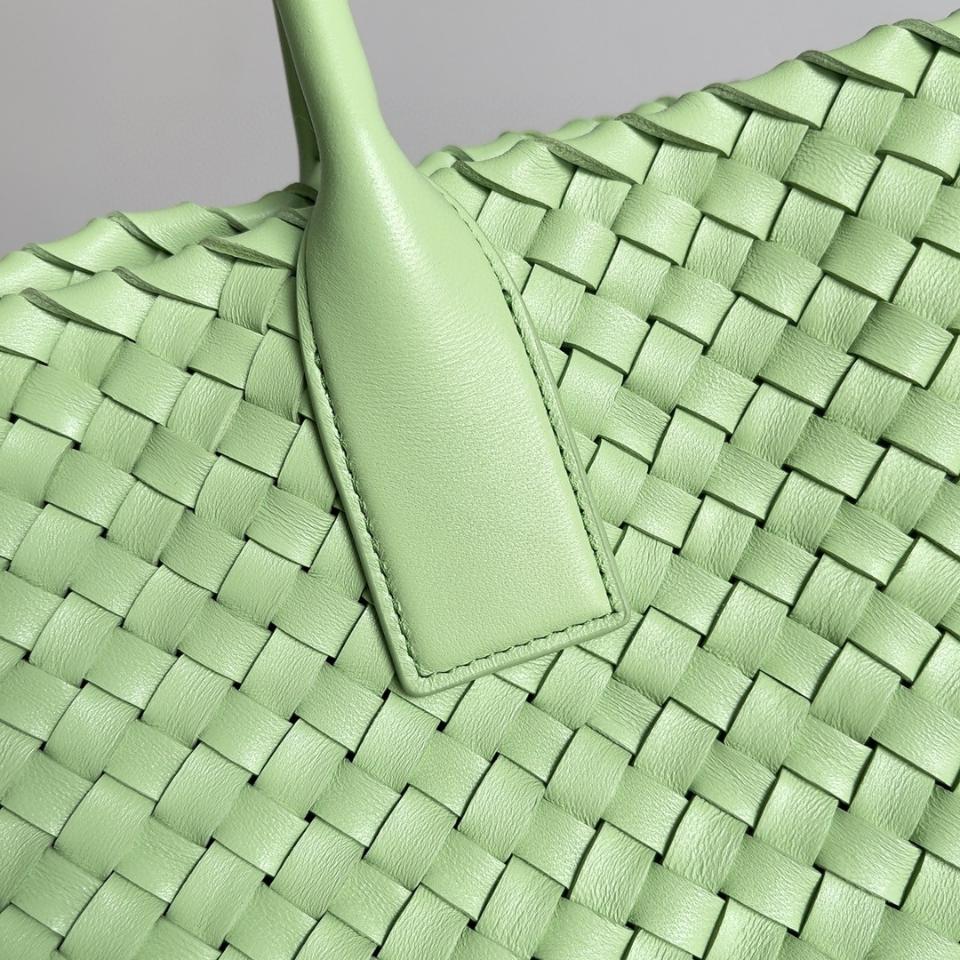 Bottega Veneta 미디엄 카바트 라이트 그린 608810 40x28x16cm