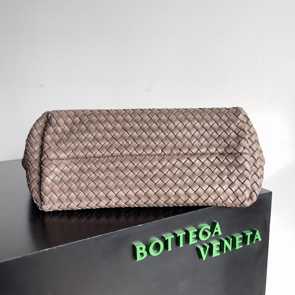 Bottega Veneta 미디엄 카바트 그레이 608810 40x28x16cm