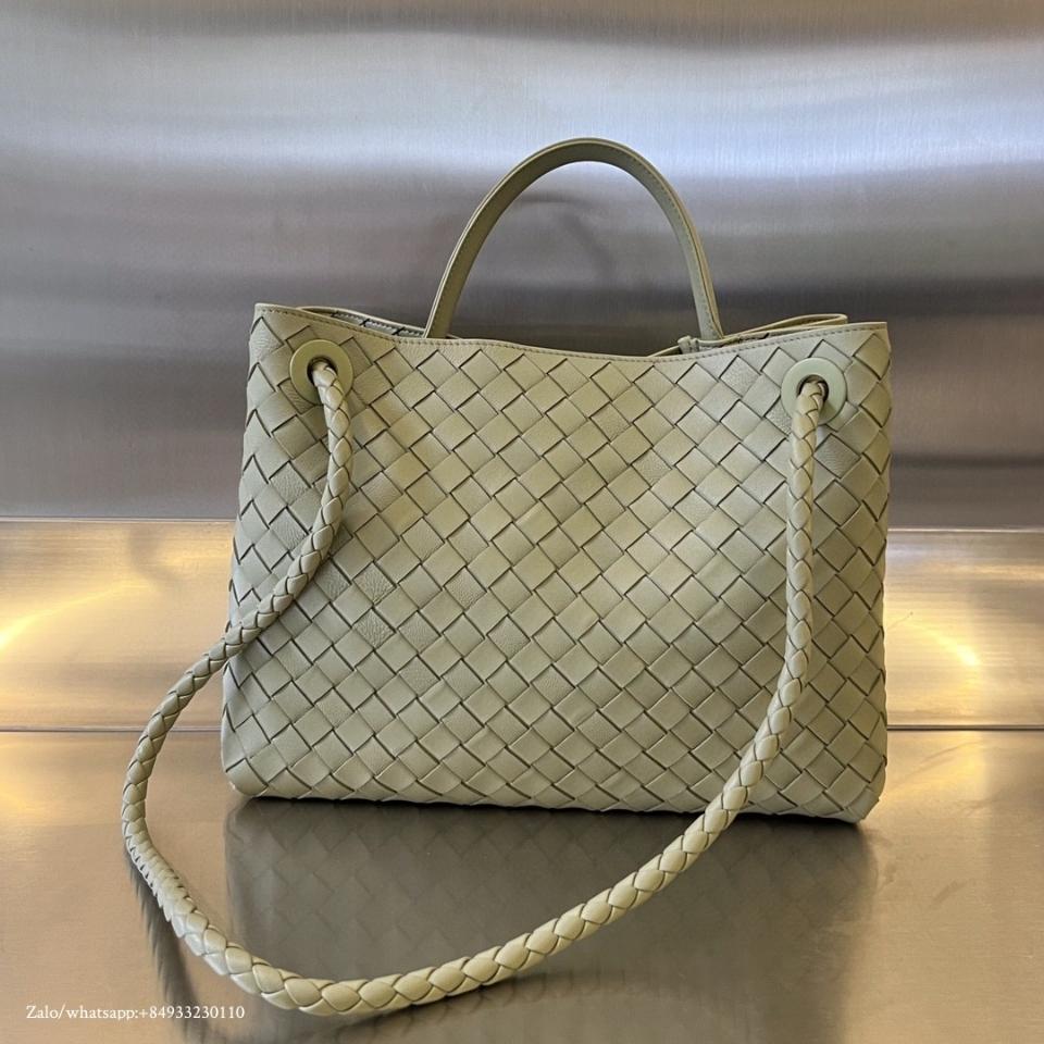 BOTTEGA VENETA 미디엄 Andiamo Travertine 743572 32x25x11cm