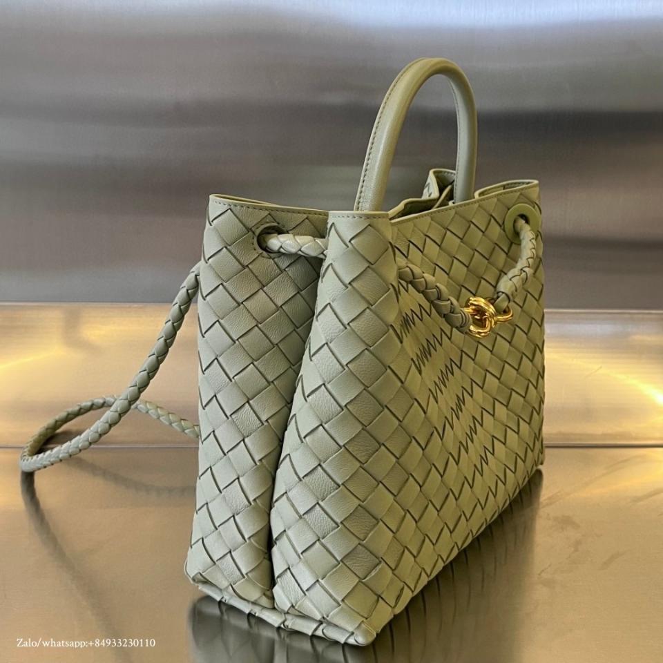 BOTTEGA VENETA 미디엄 Andiamo Travertine 743572 32x25x11cm