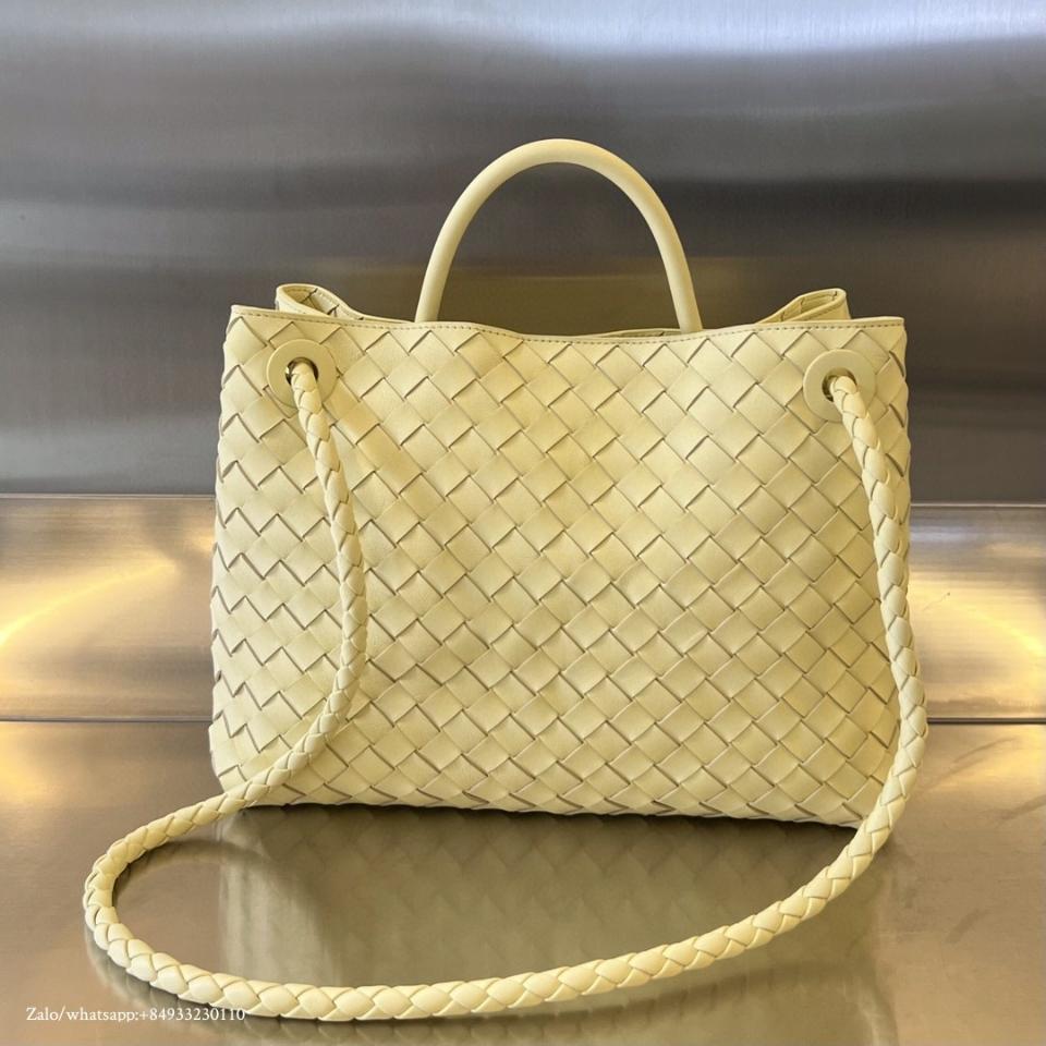 BOTTEGA VENETA 미디엄 안디아모 설퍼 743572 32x25x11cm