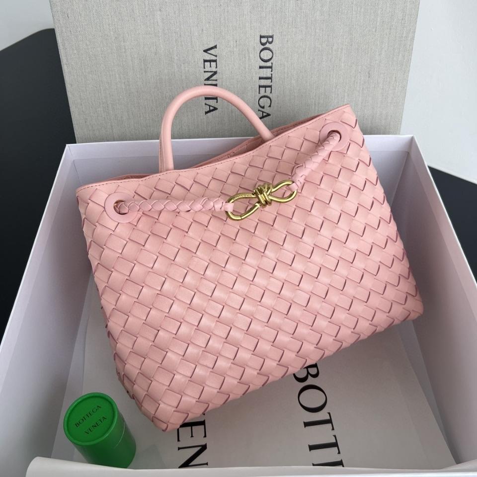 BOTTEGA VENETA 미디엄 안디아모 핑크 743572 32x25x11cm