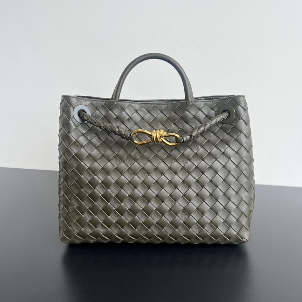 BOTTEGA VENETA 미디엄 안디아모 피클 743572 32x25x11cm