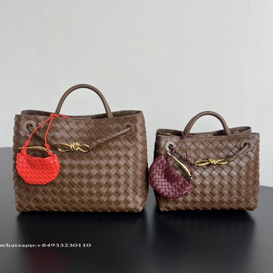 BOTTEGA VENETA 미디엄 안디아모 노치올라 743572 32x25x11cm