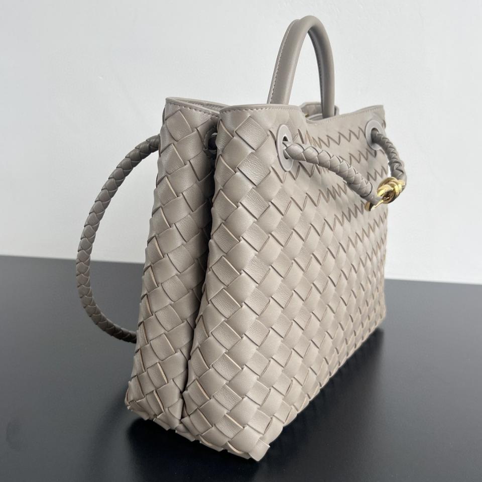 BOTTEGA VENETA 미디엄 안디아모 라임스톤 743572 32x25x11cm