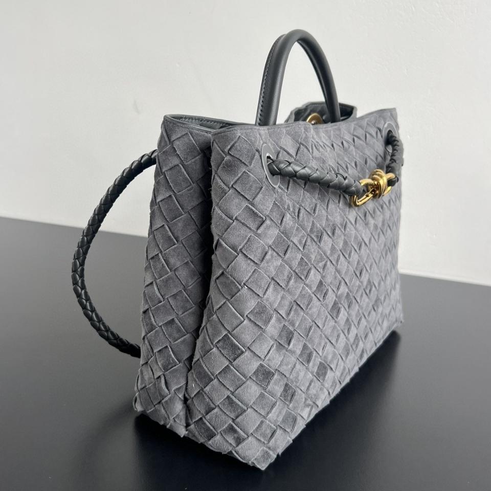 BOTTEGA VENETA 미디엄 안디아모 그래파이트 743572 32x25x11cm