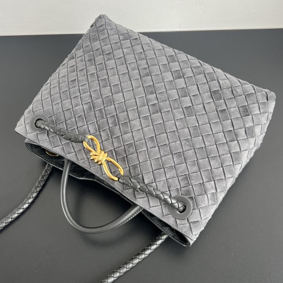 BOTTEGA VENETA 미디엄 안디아모 그래파이트 743572 32x25x11cm