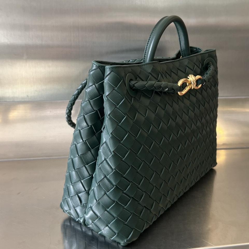 BOTTEGA VENETA 미디엄 안디아모 에메랄드그린 743572 32x25x11cm