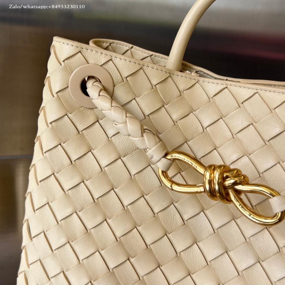BOTTEGA VENETA 미디엄 안디아모 ecru 743572 32x25x11cm