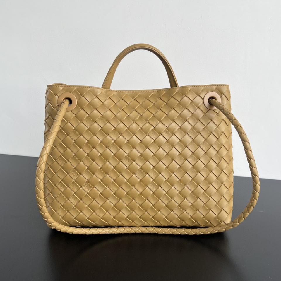 BOTTEGA VENETA 미디엄 안디아모 다크 프랄린 743572 32x25x11cm