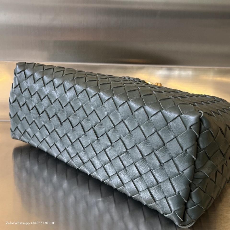 BOTTEGA VENETA 미디엄 안디아모 알로에 743572 32x25x11cm