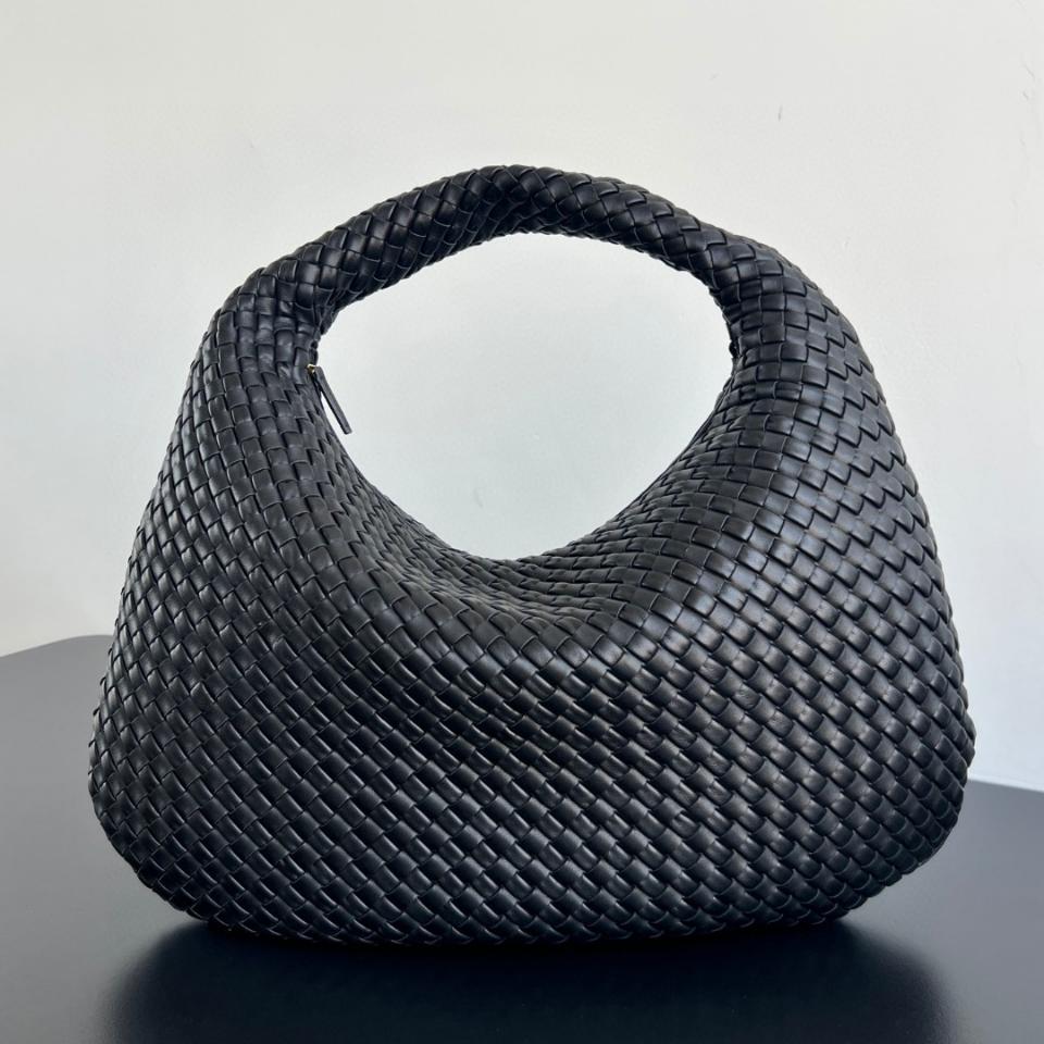 보테가 베네타 맥시 베네타 블랙 856739V6 59x39x6cm