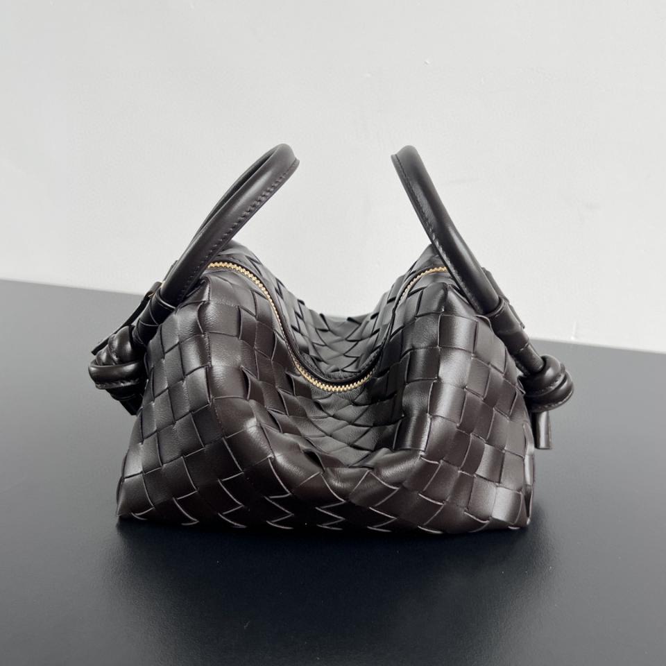 보테가 베네타 루프 탑 핸들 폰단트 796615V2 19x12x9cm