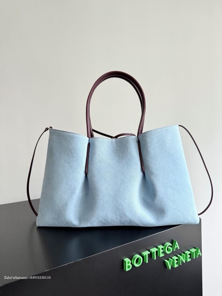보테가베네타 라지 피나코테카 바롤로/아이스 817166 43*14.5*23cm