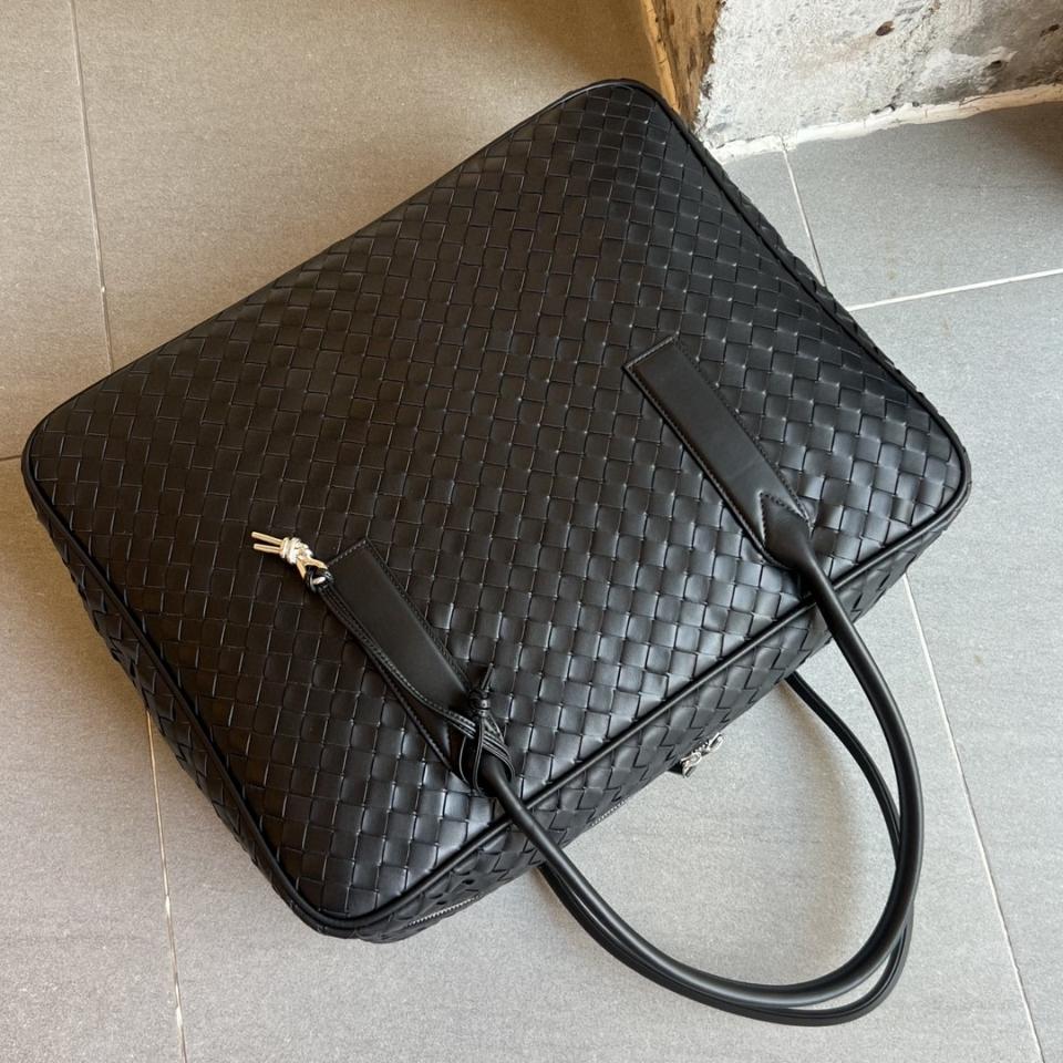 보테가 베네타 라지 겟어웨이 위켄더 블랙 765620 50.5cm x 41.5cm x 15cm