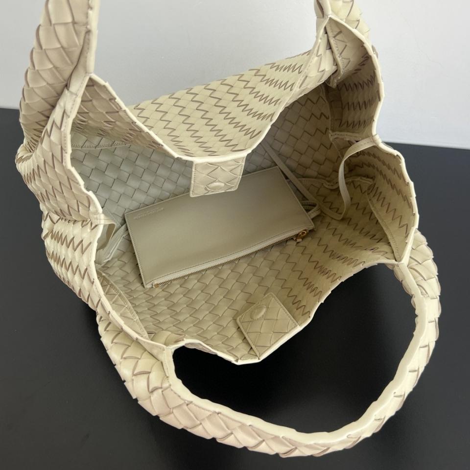 보테가 베네타 라지 캄파나 씨솔트 844250V4 39x25x18.5cm
