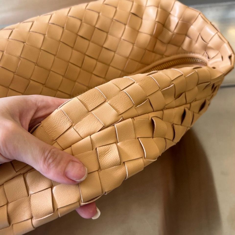 보테가 베네타 조디 라이트 베이지 600261 48x40x16cm