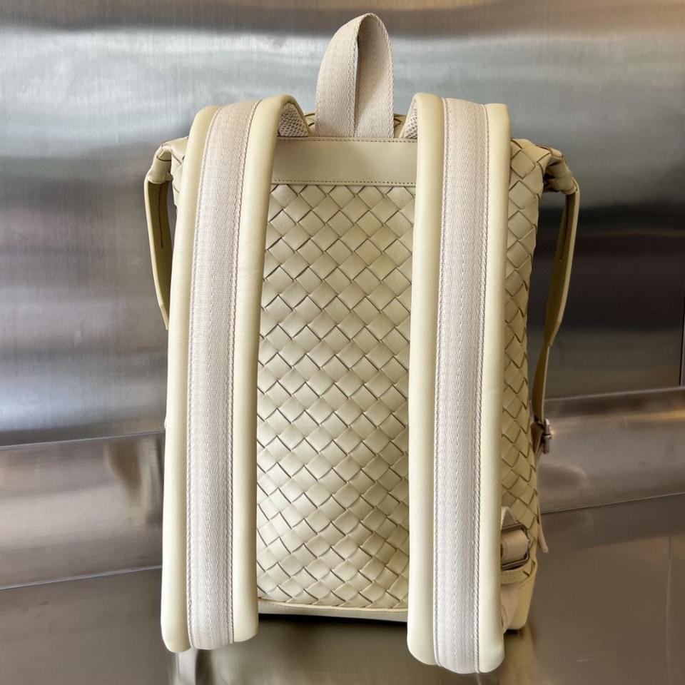Bottega Veneta 인트레치아토 백팩 인서트 653118 42x30x13cm