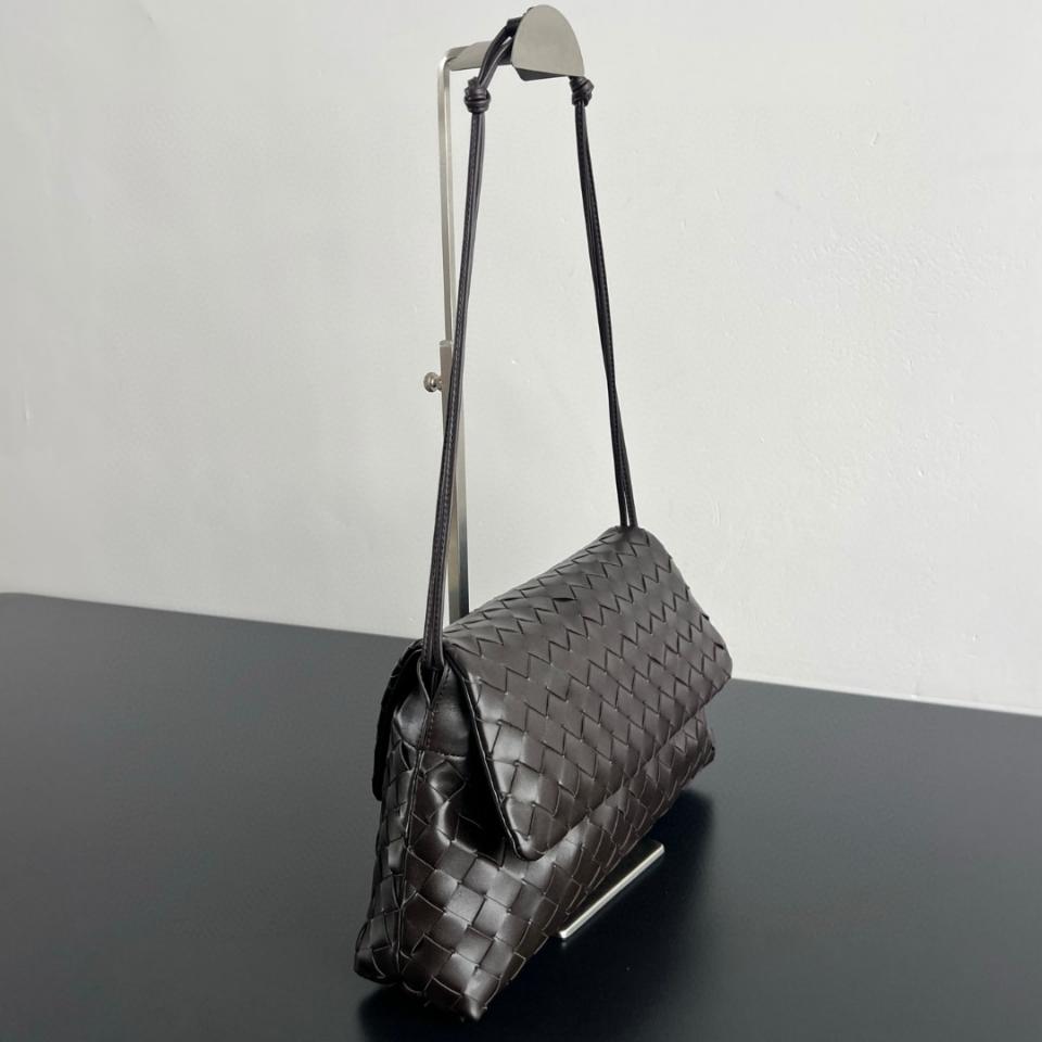 보테가베네타 조르노 퐁당 857657 33x19x8cm